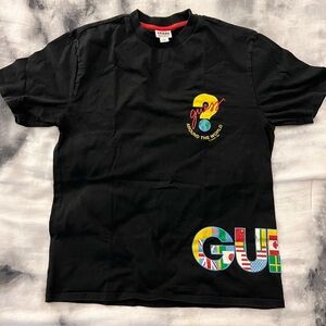 Men’s Vintage looking Black guess tshirt with logo